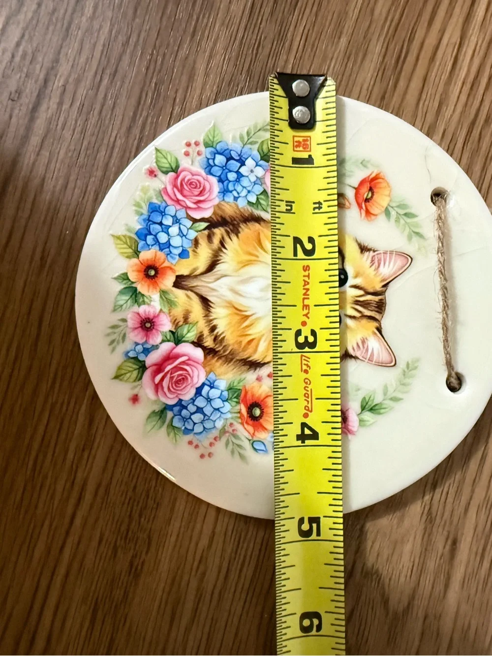 Cream Cat Wall Plaque with Floral Design - Pets Cat Decor